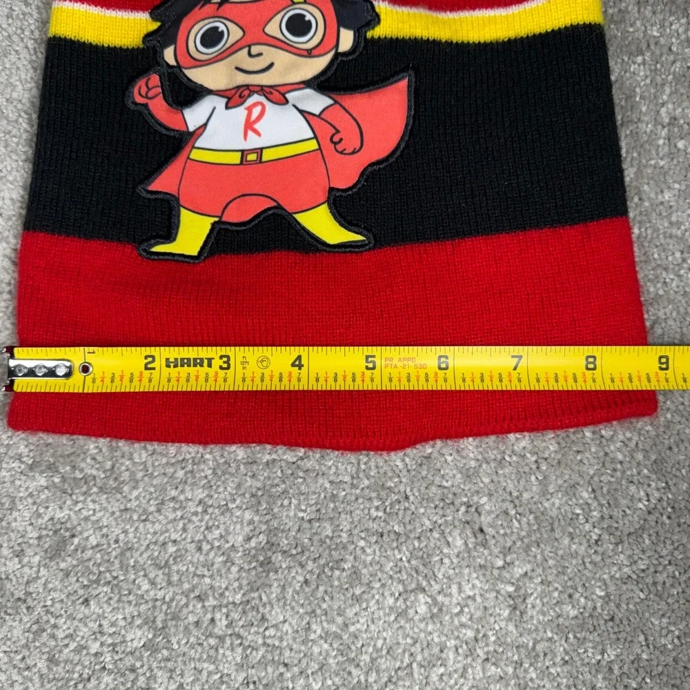 Ryan's World Beanie Scarf 2pc Set Gray Black Red Titan Superhero Kids One Size